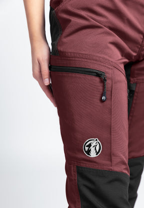 Outdoorhose ALLROUNDER PRO Damen von Wandermut Weinrot Detail Tasche